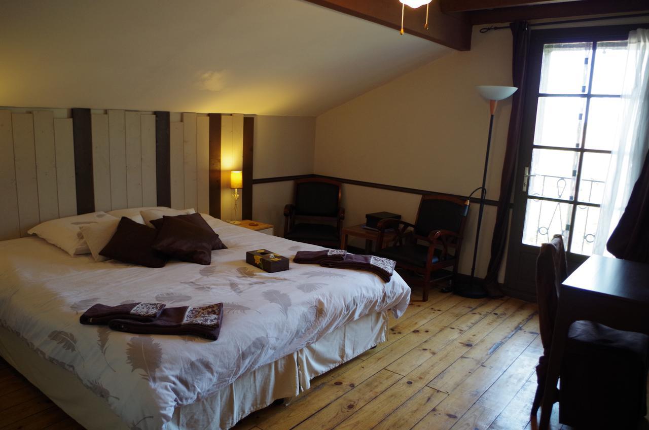 Chambres D'Hotes La Vigneronne Senouillac エクステリア 写真
