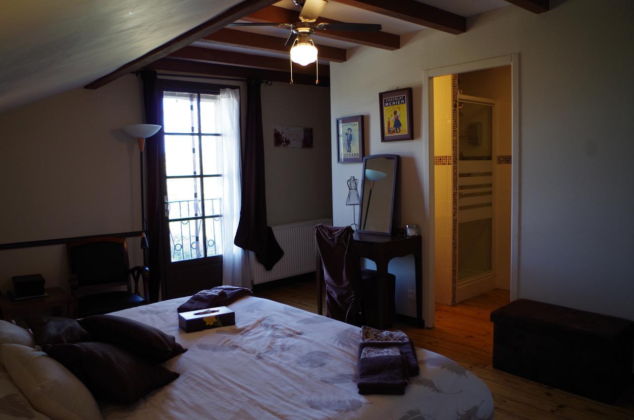 Chambres D'Hotes La Vigneronne Senouillac エクステリア 写真