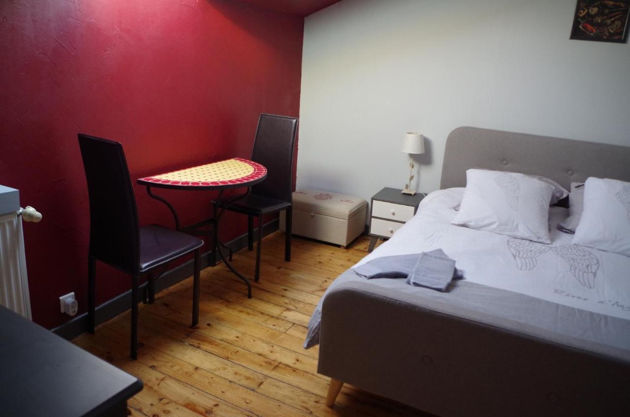 Chambres D'Hotes La Vigneronne Senouillac エクステリア 写真